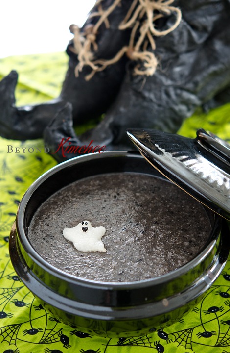 Black Sesame Porridge adorned with a kimchi baby ghost makes a cute Halloween breakfast.