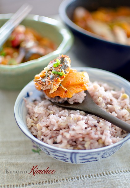 Canned mackerel pike is wonderful to cook with kimchi in stew