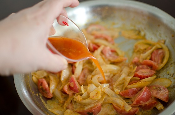Addition of kimchi liquid makes the pasta dish more savory and robust.