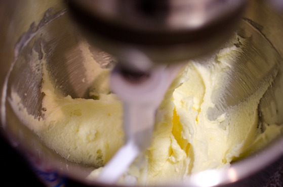 Cream butter, shortening and sugar until fluffy.