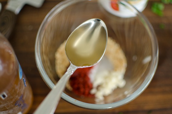 Korean green plum extract is added to the spicy salad dressing.