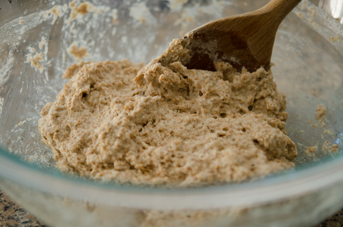 No knead bran bread only requires a quick mixing with a spoon.
