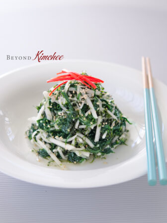 Fresh seaweed and radish makes healthy and refreshing Korean side salad.