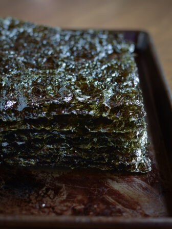 Homemade roasted seaweed snacks made in bulk in no time.