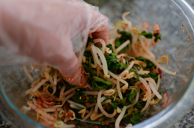 Korean Spinach Mung Bean Sprouts Salad