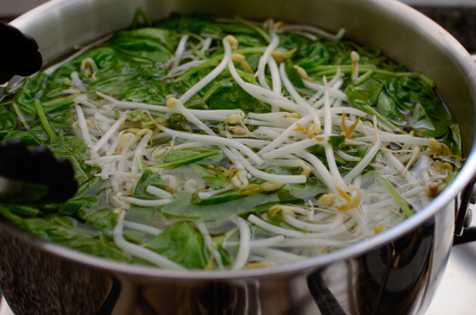 Korean Spinach Mung Bean Sprouts Salad