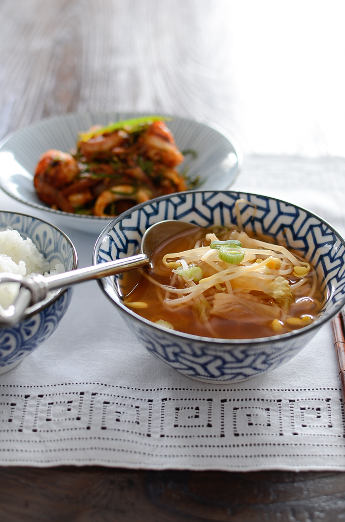 Soybean sprouts and kimchi makes a spicy yet salivating soup to serve with rice.