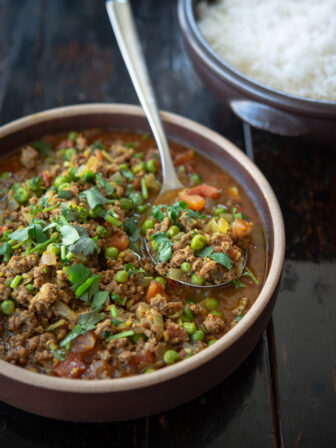 Beef keema curry is an easy Indian curry made with ground beef and peas