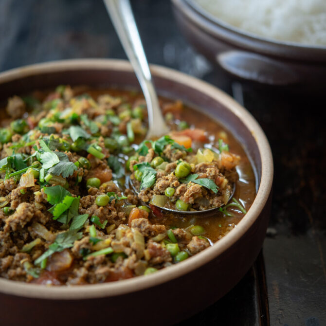 Keema curry is an easy Indian curry made with ground beef and peas