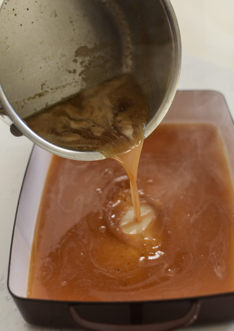 Pour the syrup in a baking pan