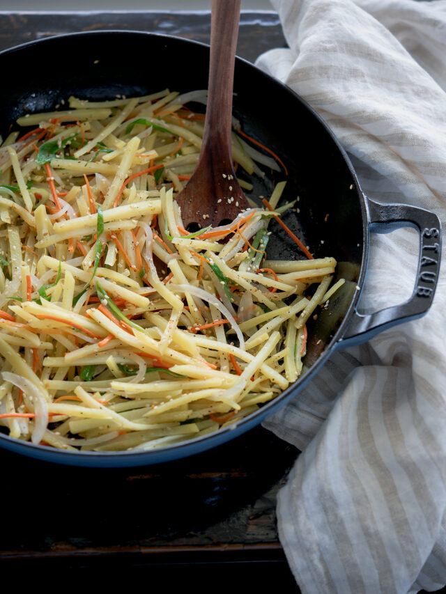 Korean Pan-Fried Potatoes (Gamja Bokkeum)