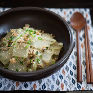 Mild and mellow winter melon is stir-fried with clams and makes a great to serve as side dish or rice bowl