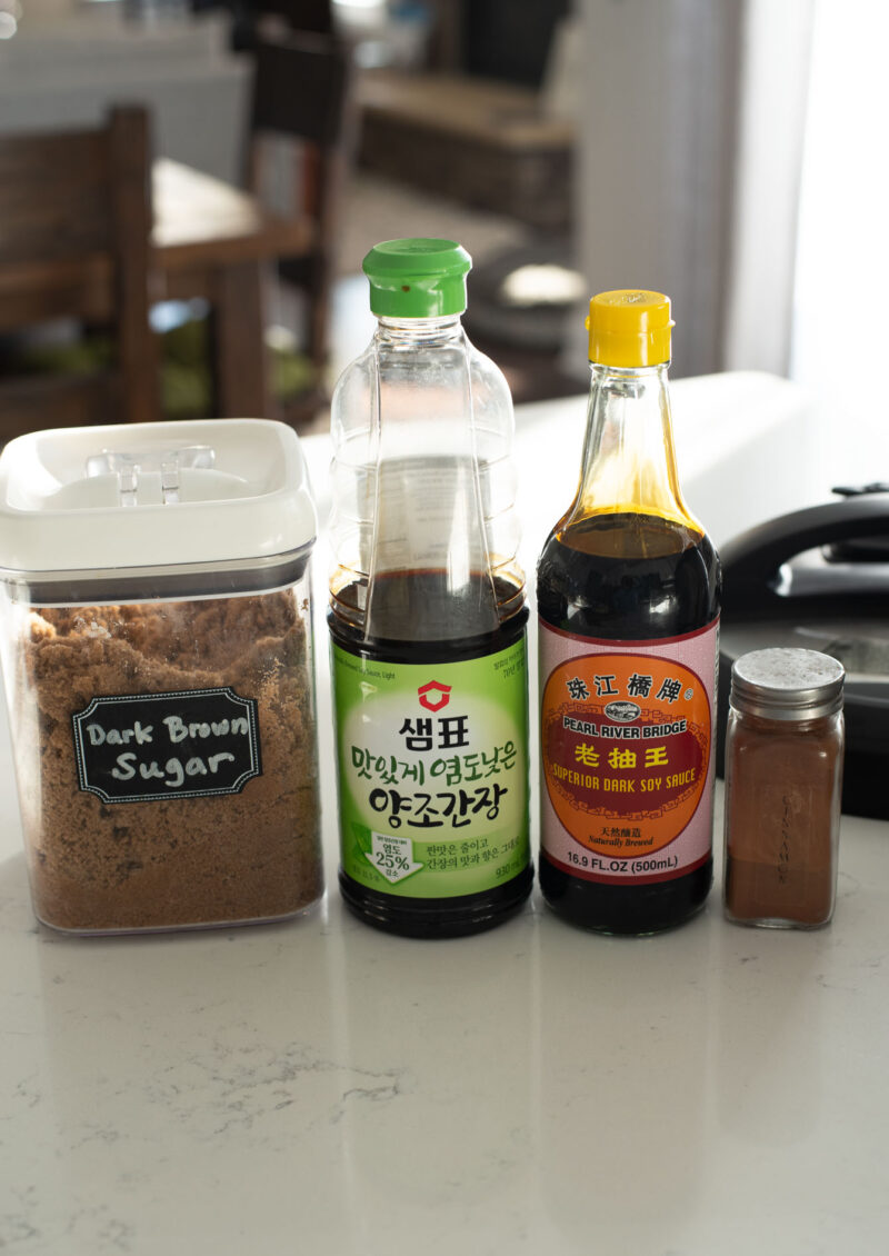 Seasoning ingredients for Korean sweet rice cake (yakshik).