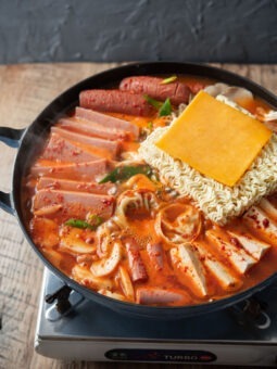 https://www.beyondkimchee.com/wp-content/uploads/2022/04/Budae-Jjigae-7-255x340.jpg