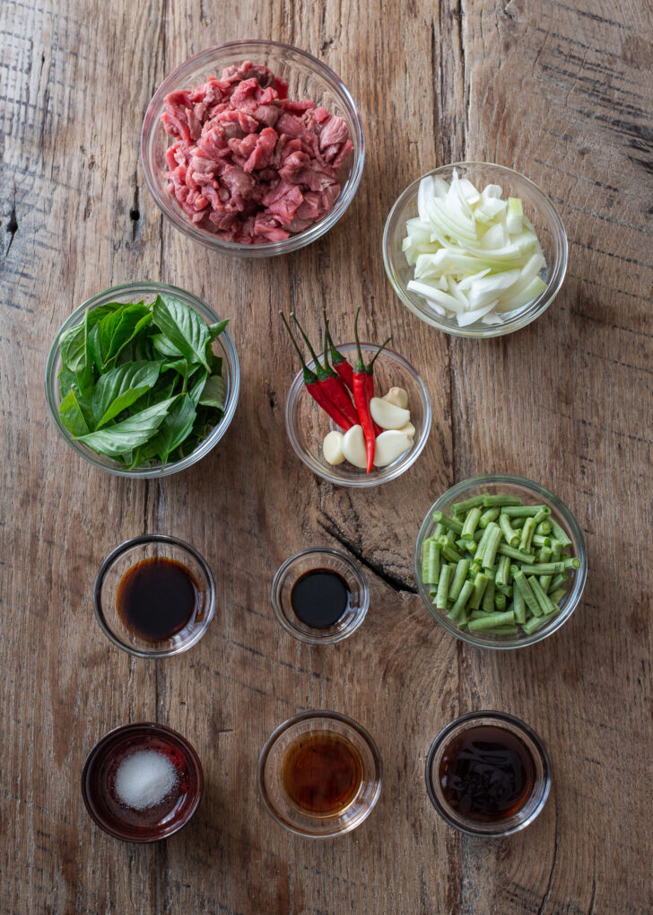 Ingredients for making Thai basil beef stir-fry (Pad Gra Prow).