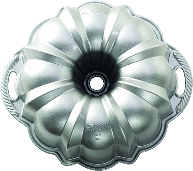 12-cup bundt pan with a classic pattern