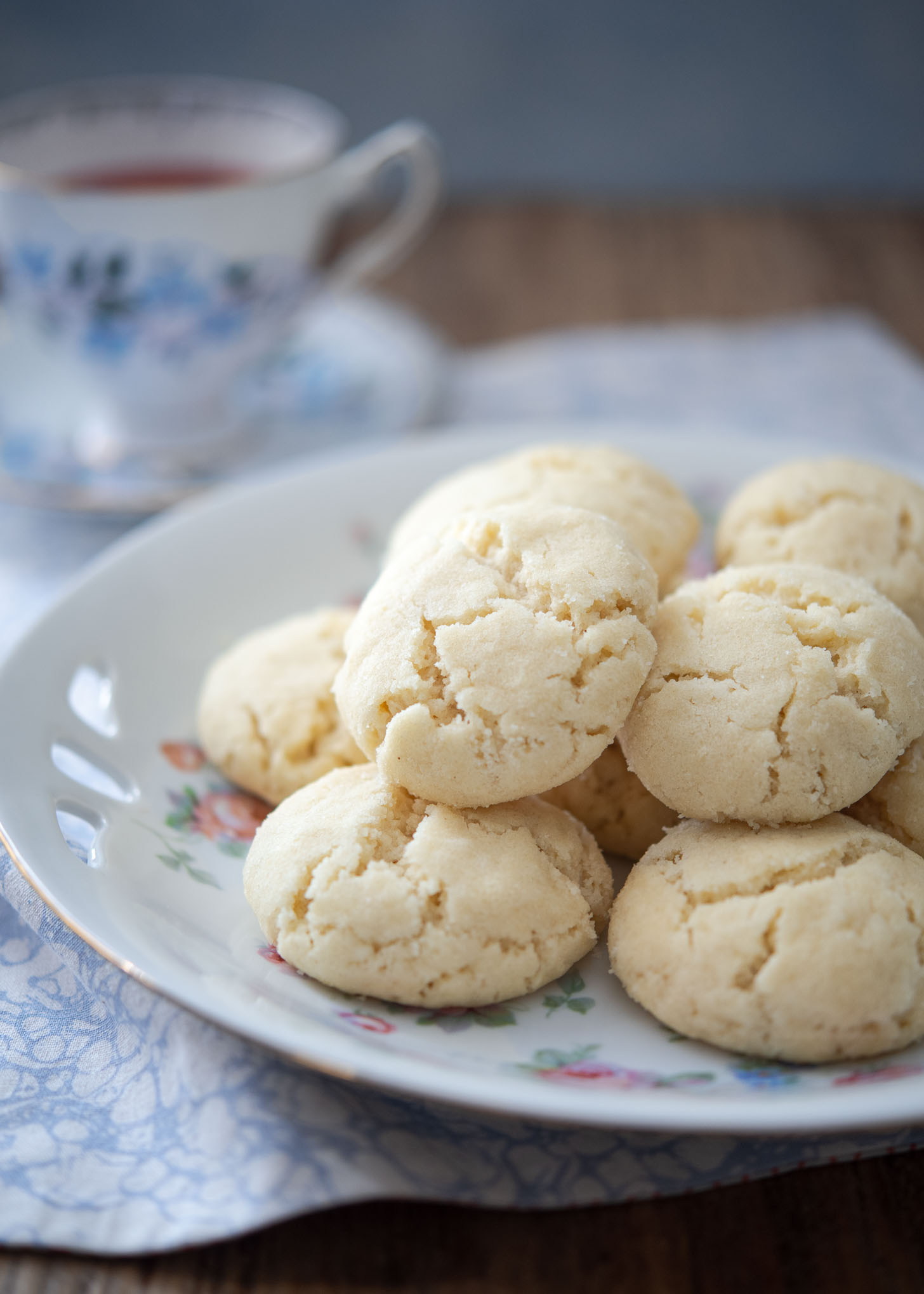 Swedish dream cookies are airy buttery with the cracked surface.