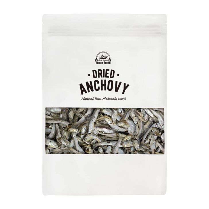 Korean large dried anchovies for making soup stock.