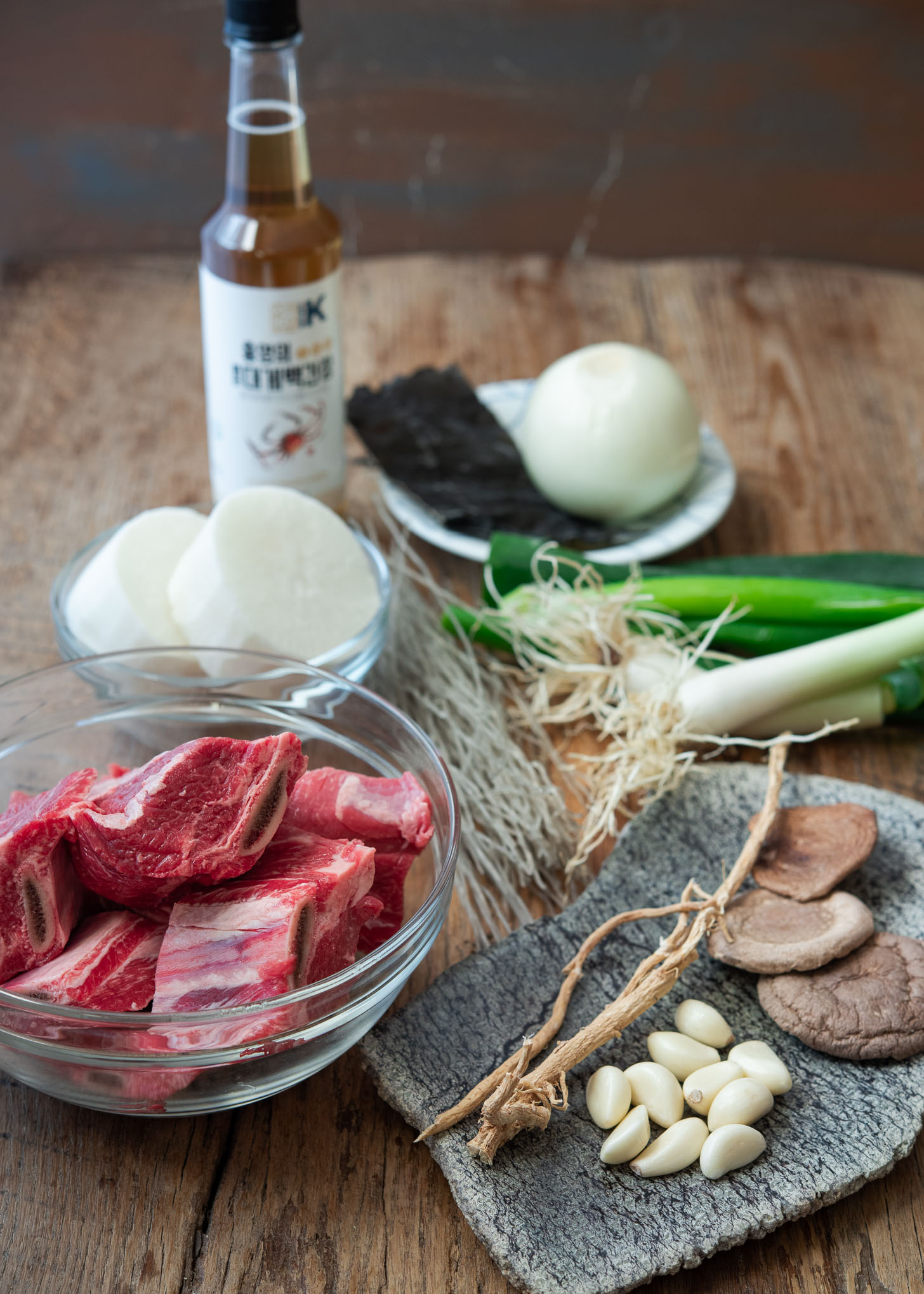 Ingredients for making galbitang, aka Korean beef short ribs soup, are presenting.