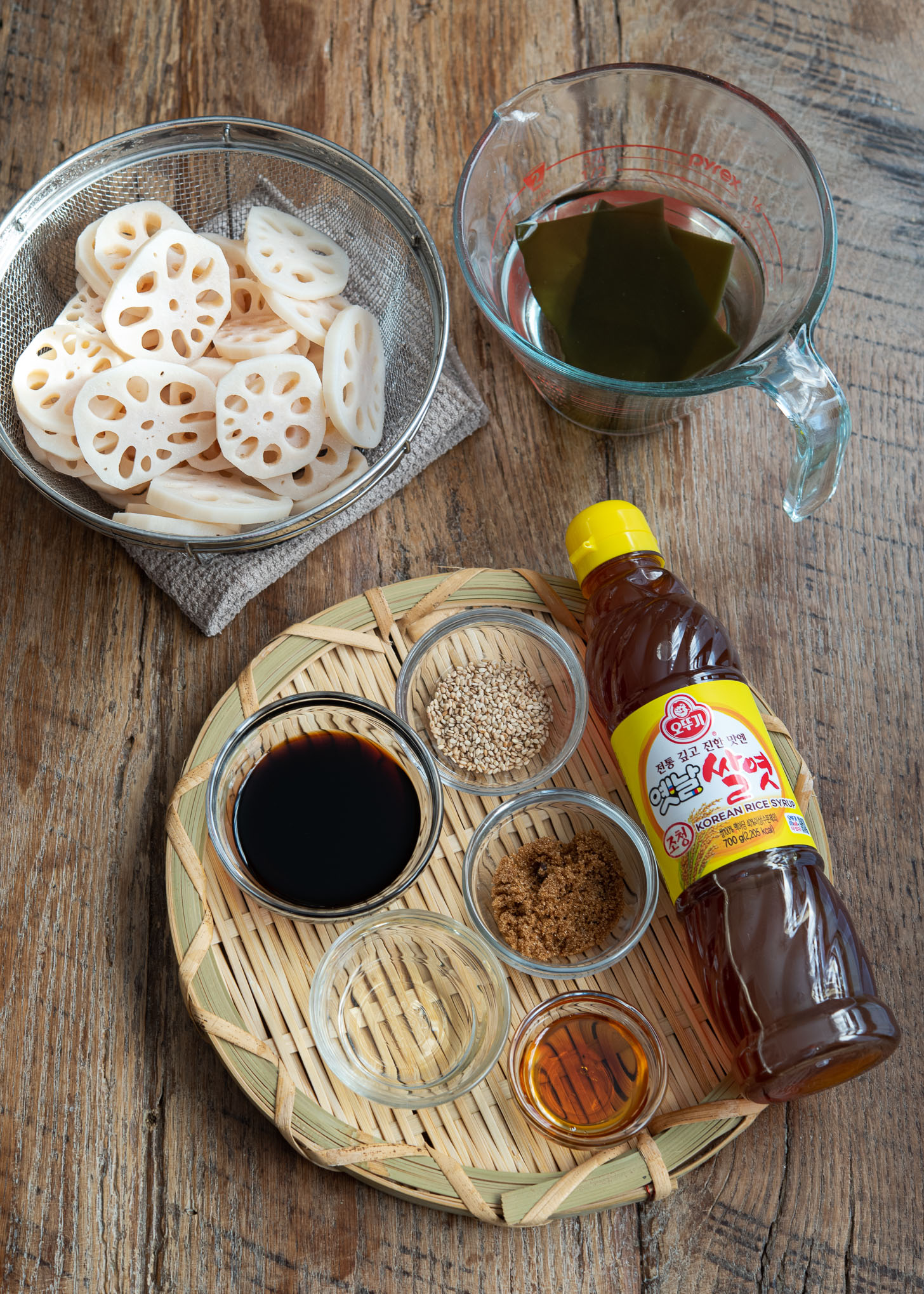 Ingredients for making Korean braised lotus root recipe are presented.