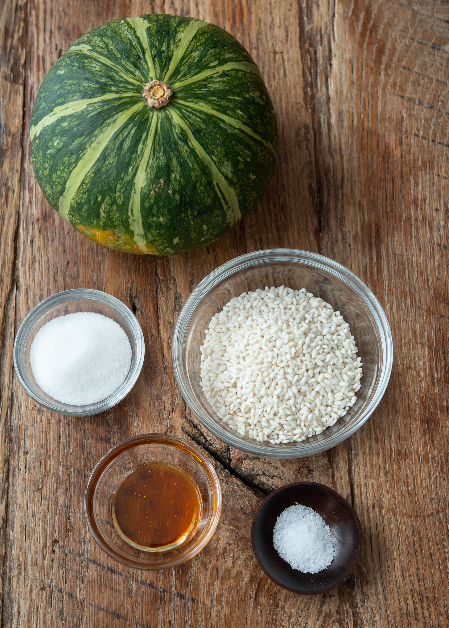 Ingredients for making Korean pumpkin porridge are presented.
