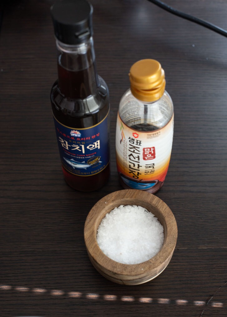 Korean soup soy sauce, Koran tuna sauce, and salt are shown as condiments.