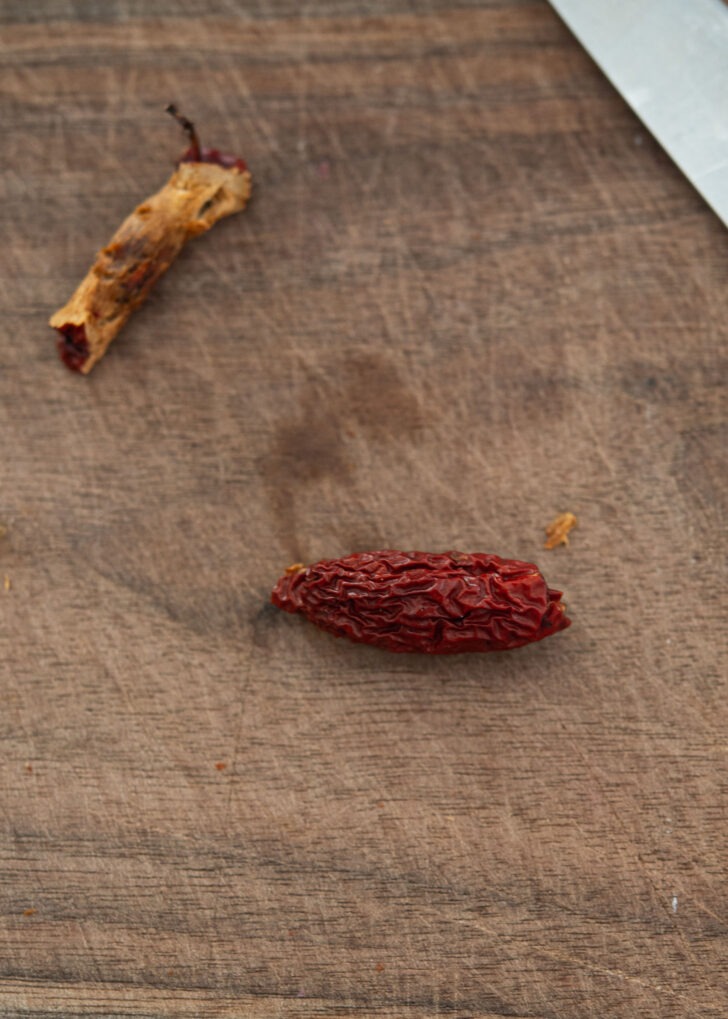 Dried jujube flesh is rolled up tightly.