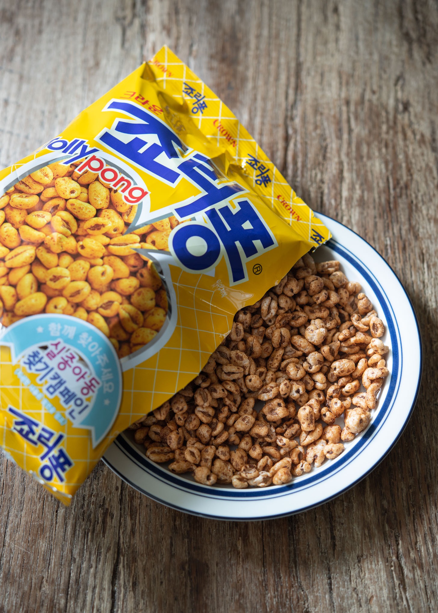 An open bag of Jolly Pong, Korean puffed wheat cereal.