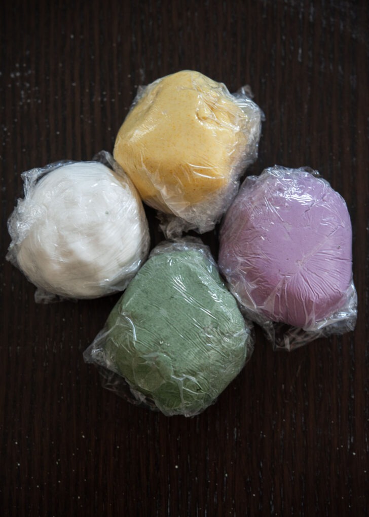 $ different colors of rice cake dough balls for making sonpyeon.