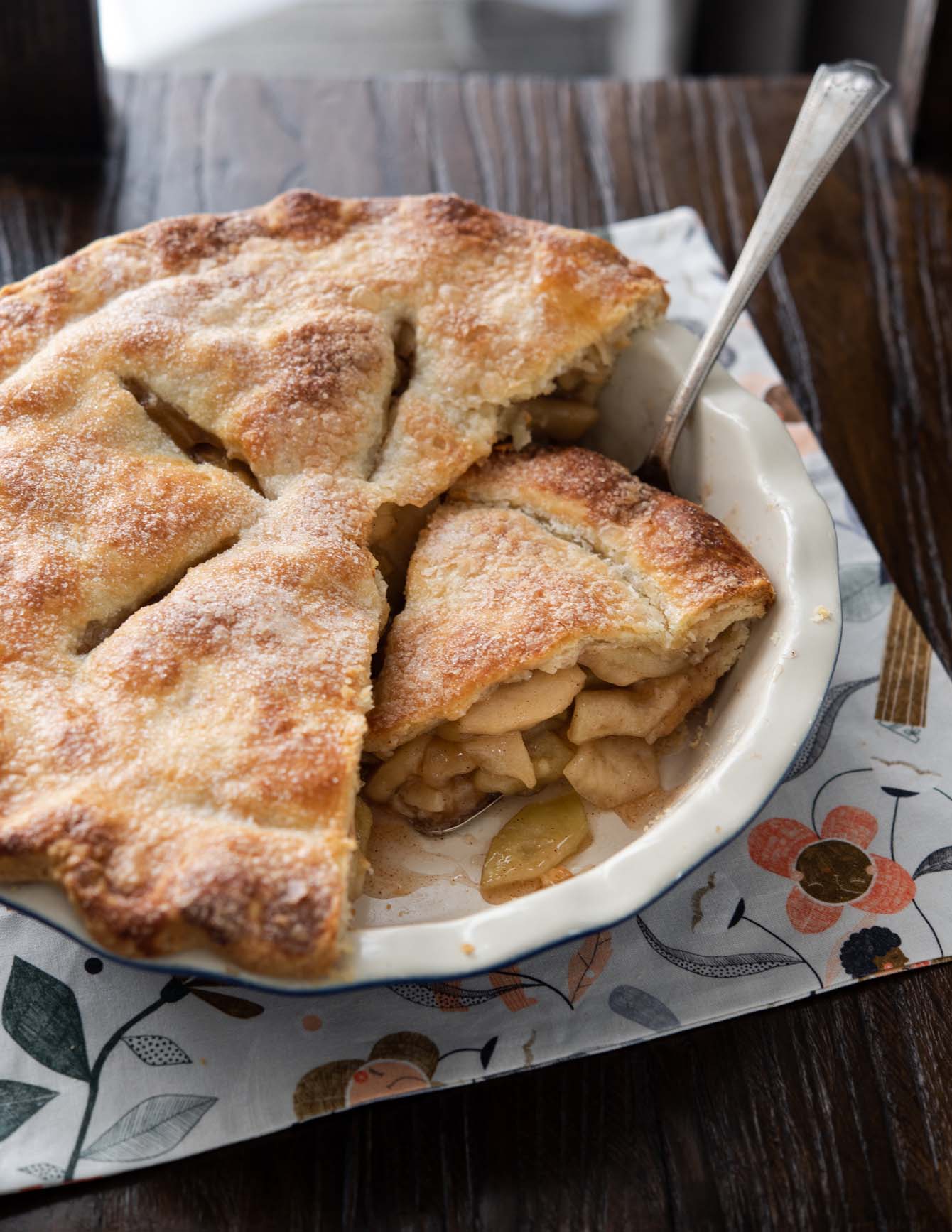 Old-Fashioned Deep Dish Apple Pie Recipe - Beyond Kimchee