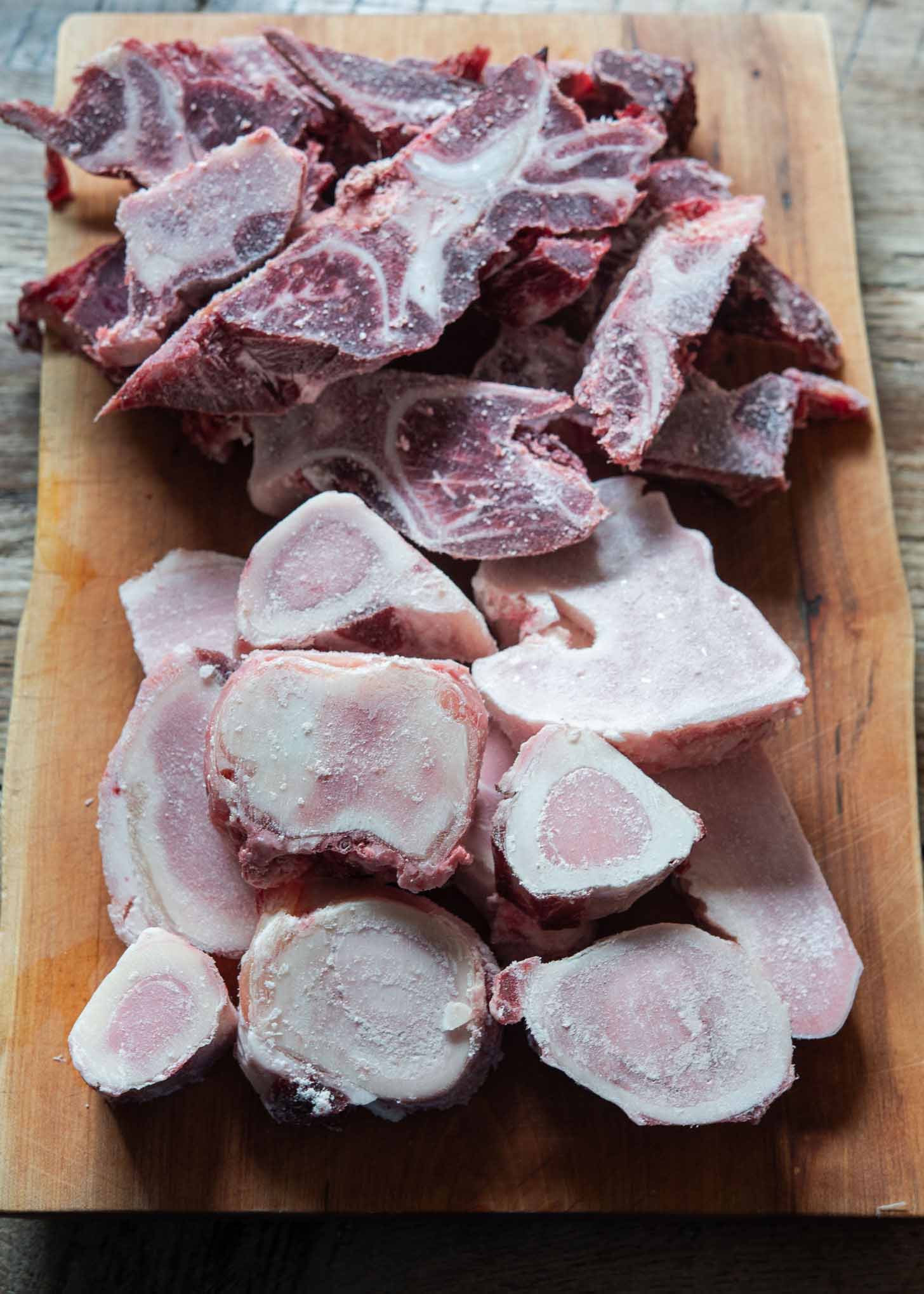 Ox leg bones and other assorted bones used in seolleongtang recipe.