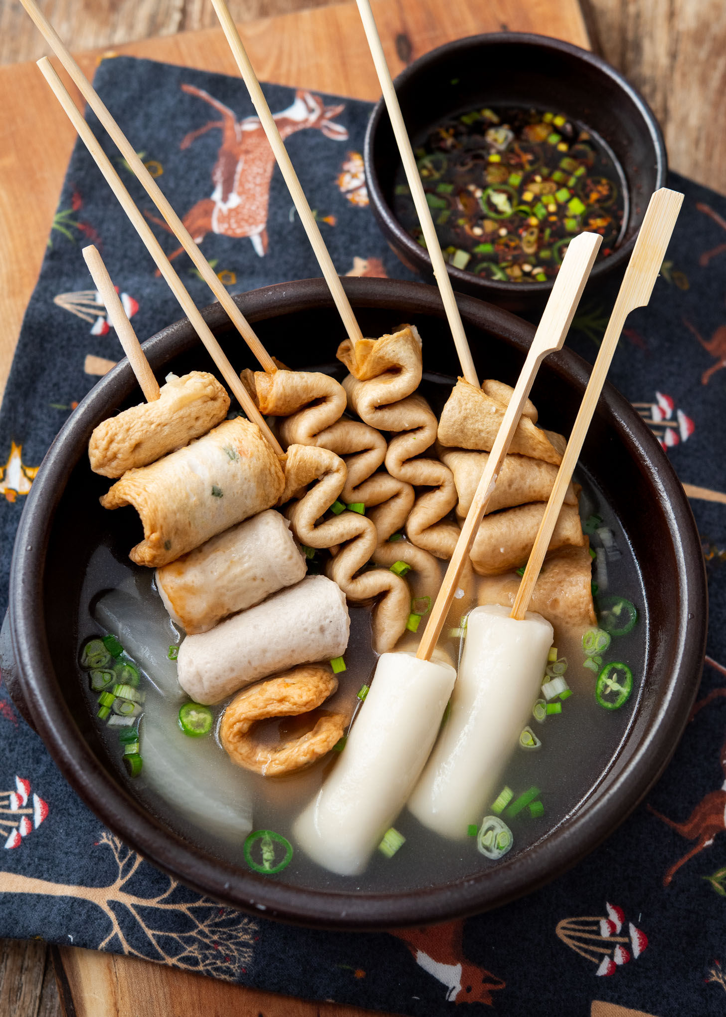 Koran fish cake skewers in a flavorful soup.