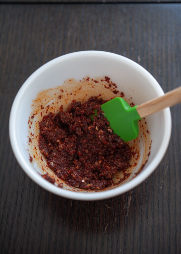 Spicy sauce for ojingeo bokkeum.