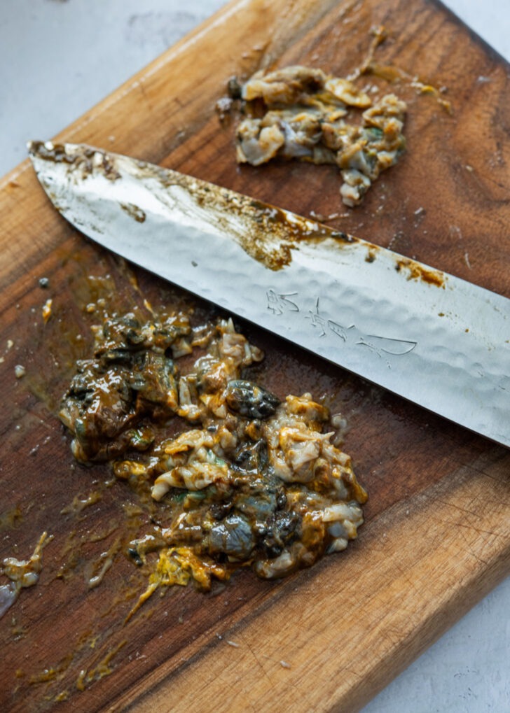 Chopped abalone innards for jeonbokjuk