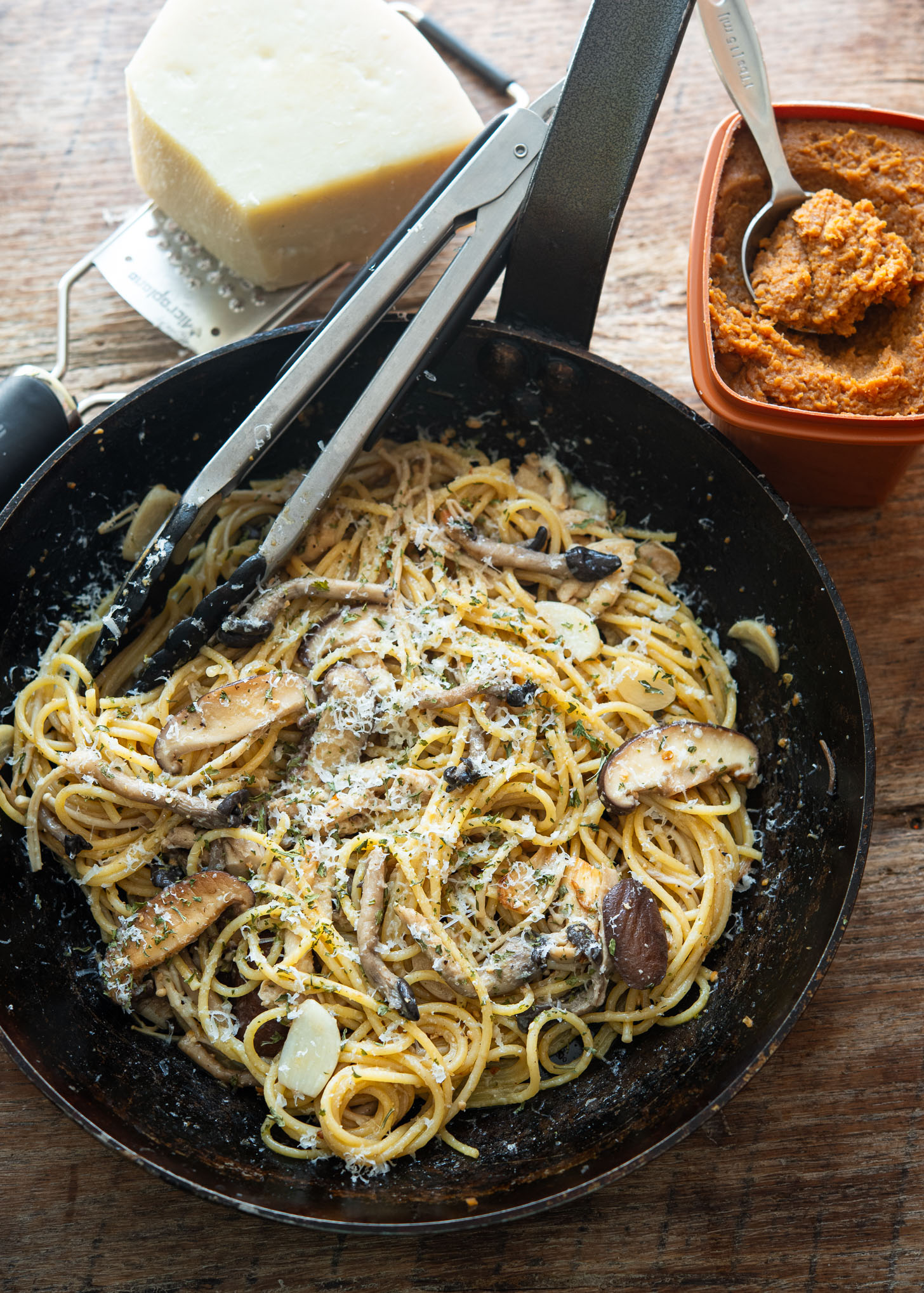 Skillet of doenjang spaghetti (Korean fusion pasta) with mushrooms