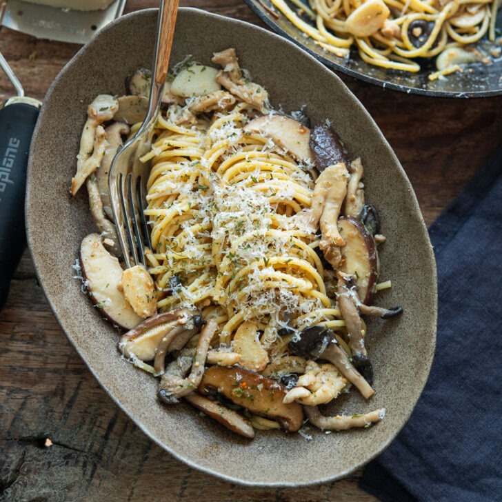 Doenjang pasta with mushroom in a serving bowl