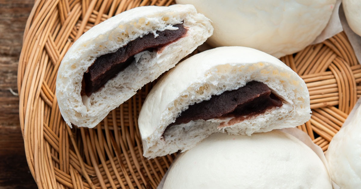 Hoppang (Korean Steamed Sweet Red Bean Buns)